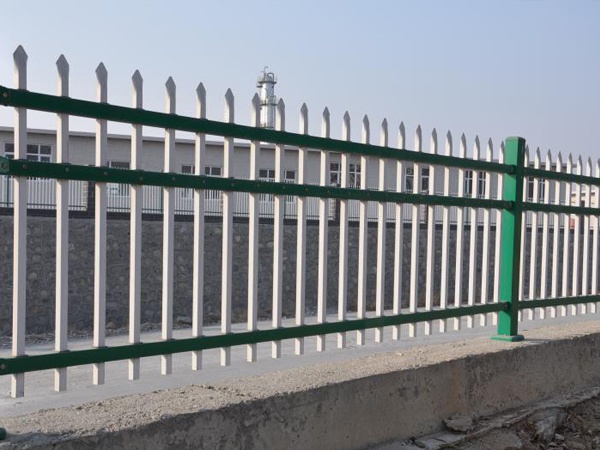 圍欄和圍墻護欄一樣嗎？看過這里你就知道了！