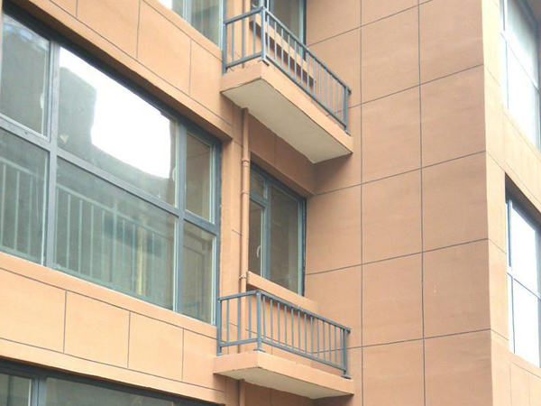 空調護欄垂直桿件間距規范要求